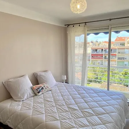 Spacious Bright Nest With Balcony In 公寓 戛纳